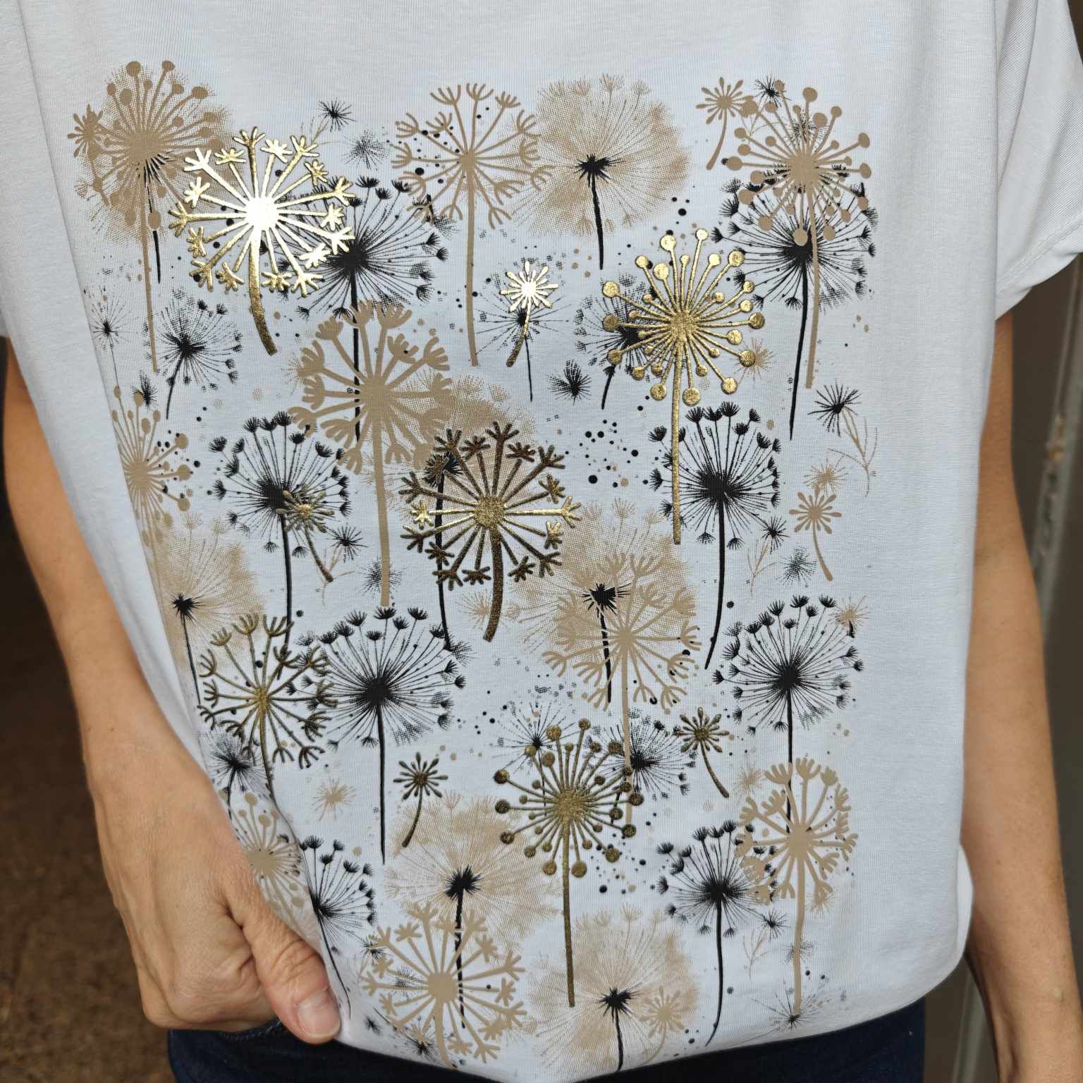Maddie tee sweet flower camel