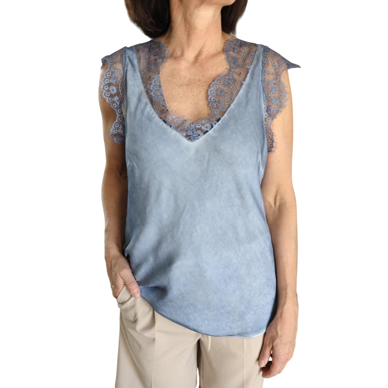 Willa top lace light blue