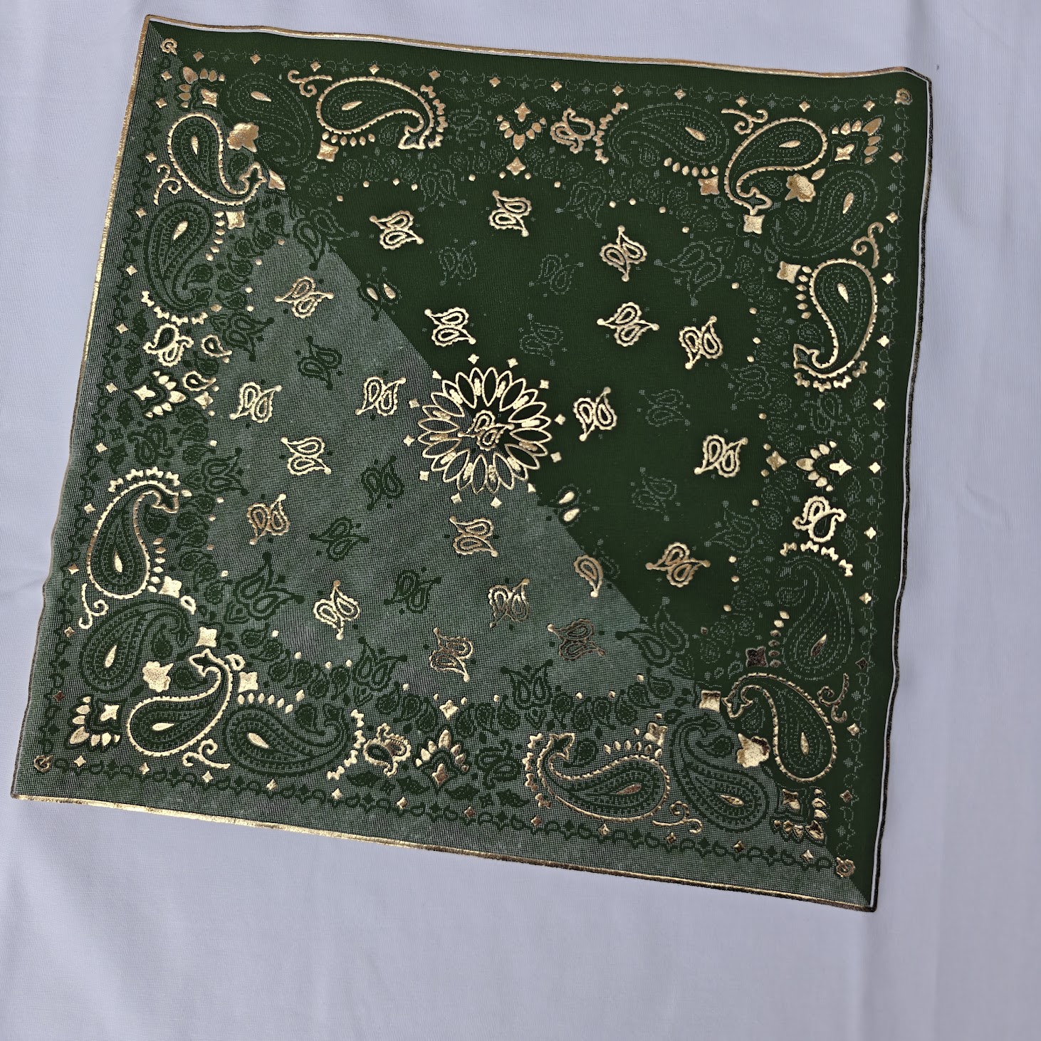 Maddie tee paisley green