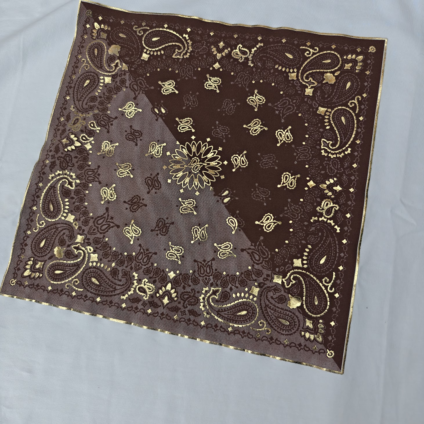 Maddie tee paisley chocolate
