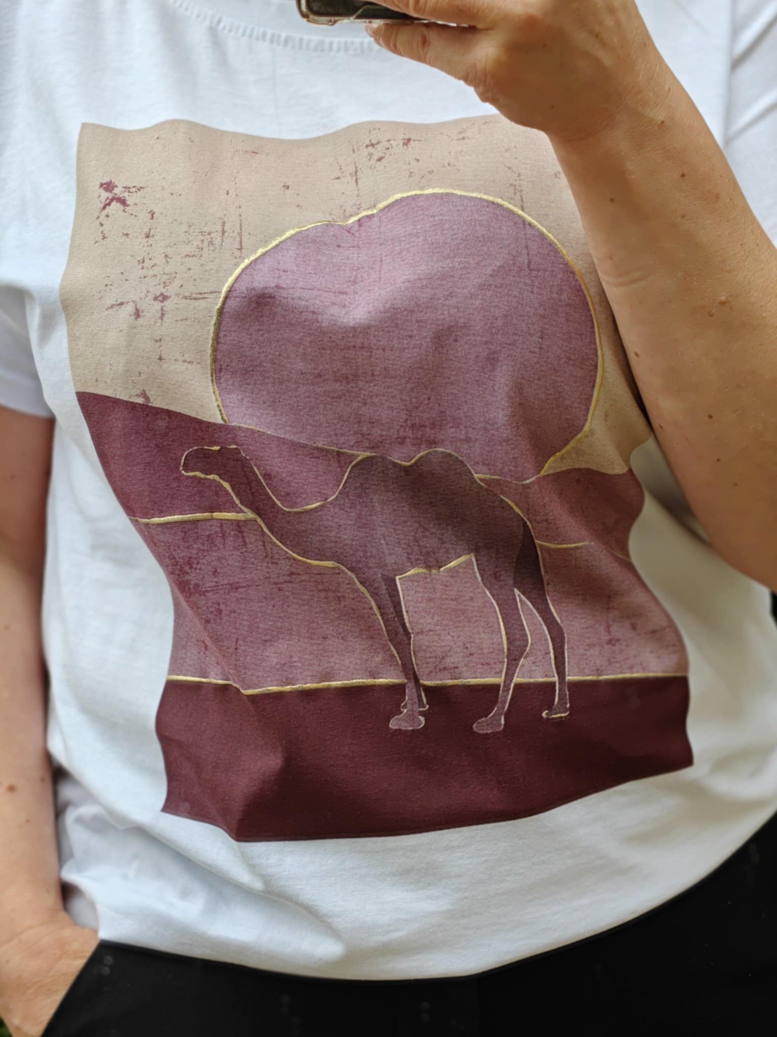 Maddie tee Camel rose