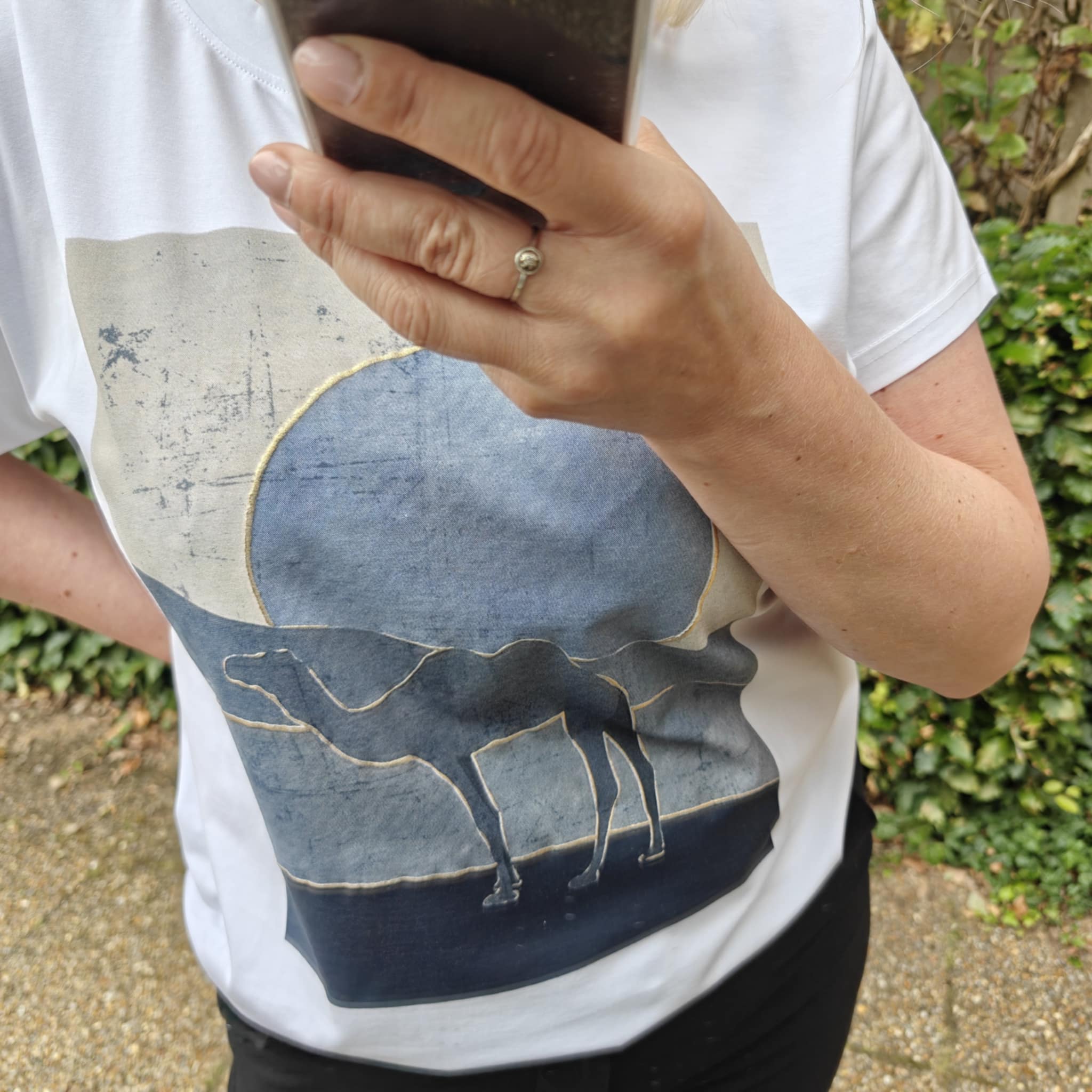 Maddie tee Camel blue