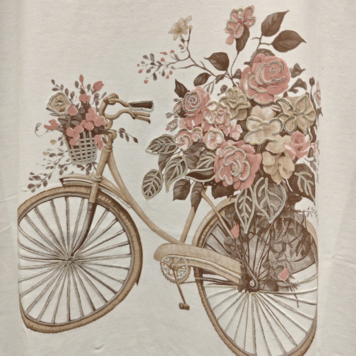 Maddie t-shirt flower bike rose