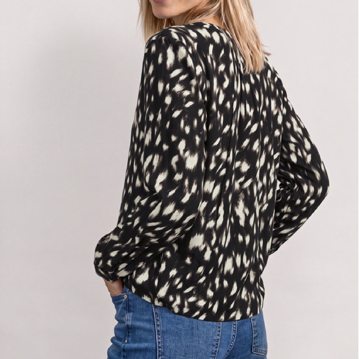 Street One Splitneck blouse button deta